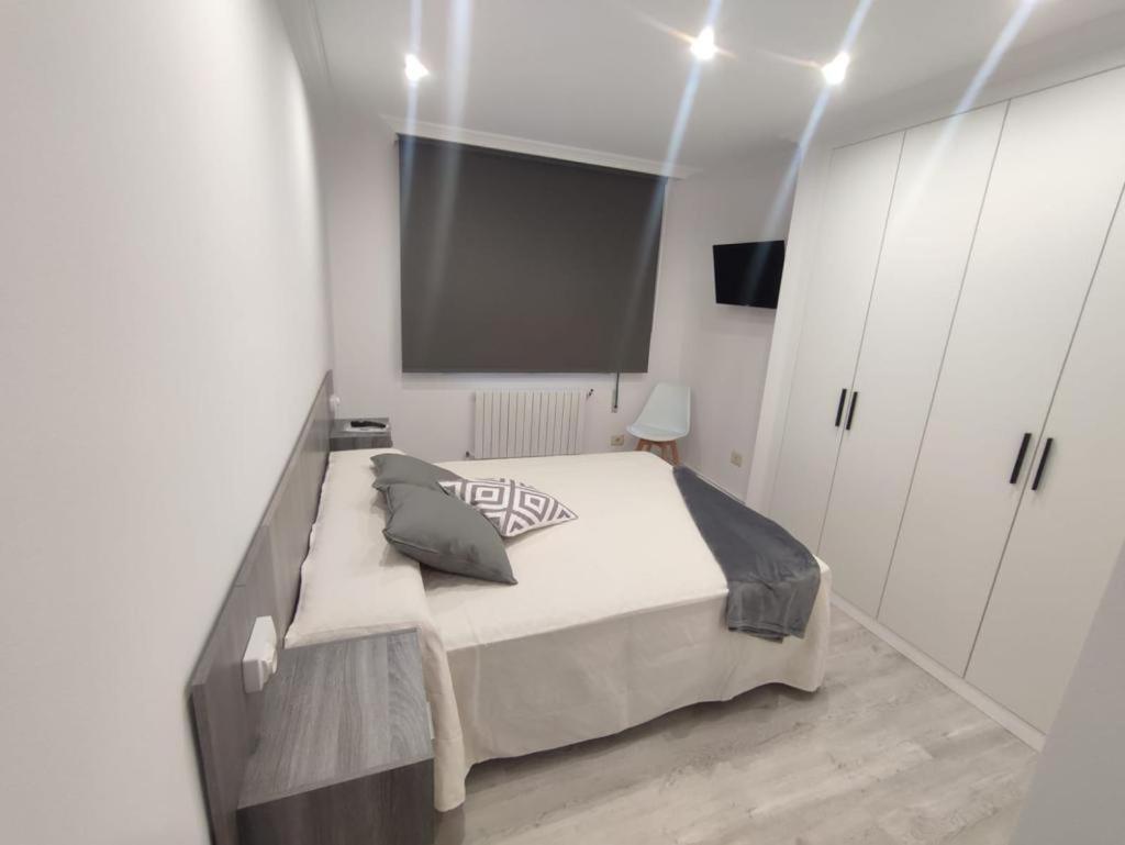 Apartamentos Demar Luis Casais O Grove Quarto foto