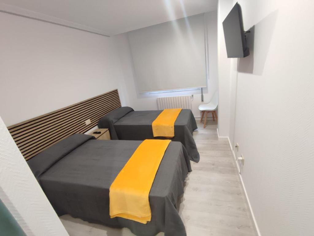Apartamentos Demar Luis Casais O Grove Quarto foto