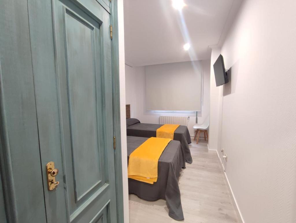 Apartamentos Demar Luis Casais O Grove Quarto foto