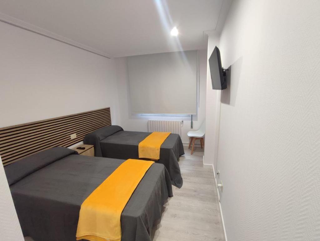 Apartamentos Demar Luis Casais O Grove Quarto foto