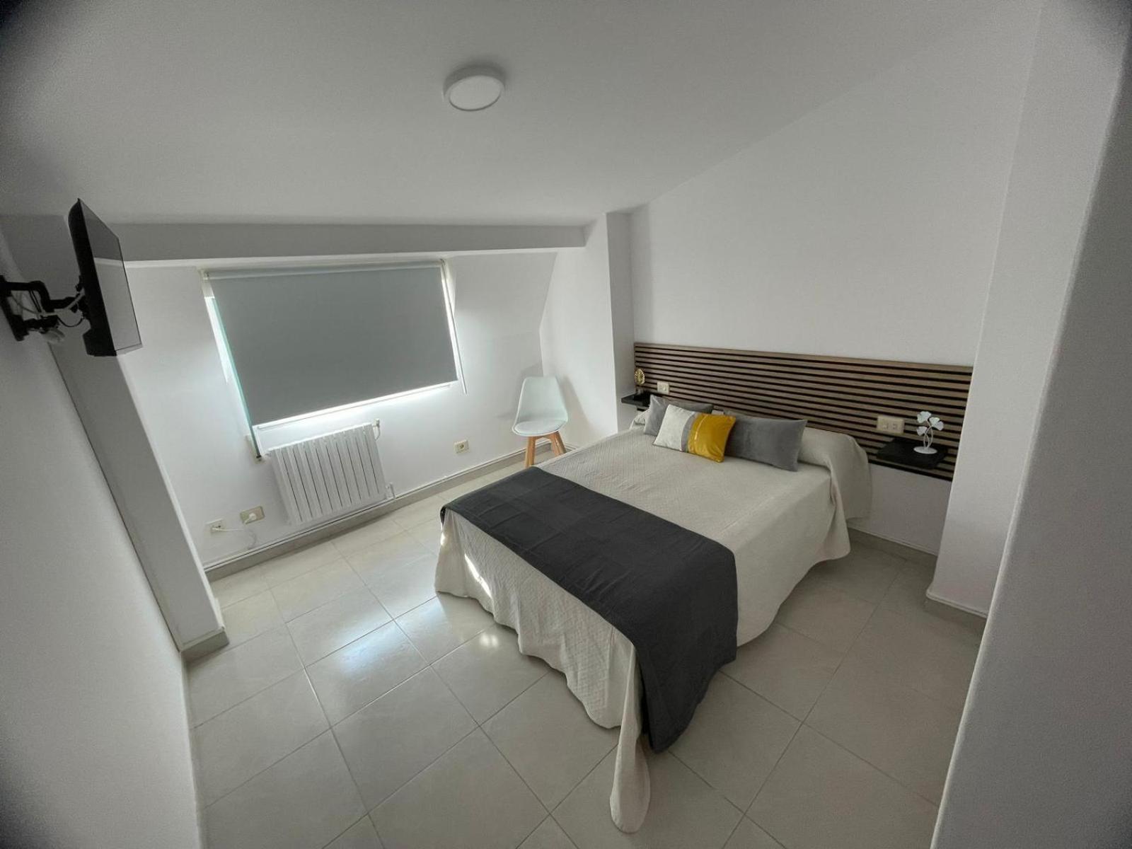 Apartamentos Demar Luis Casais O Grove Quarto foto