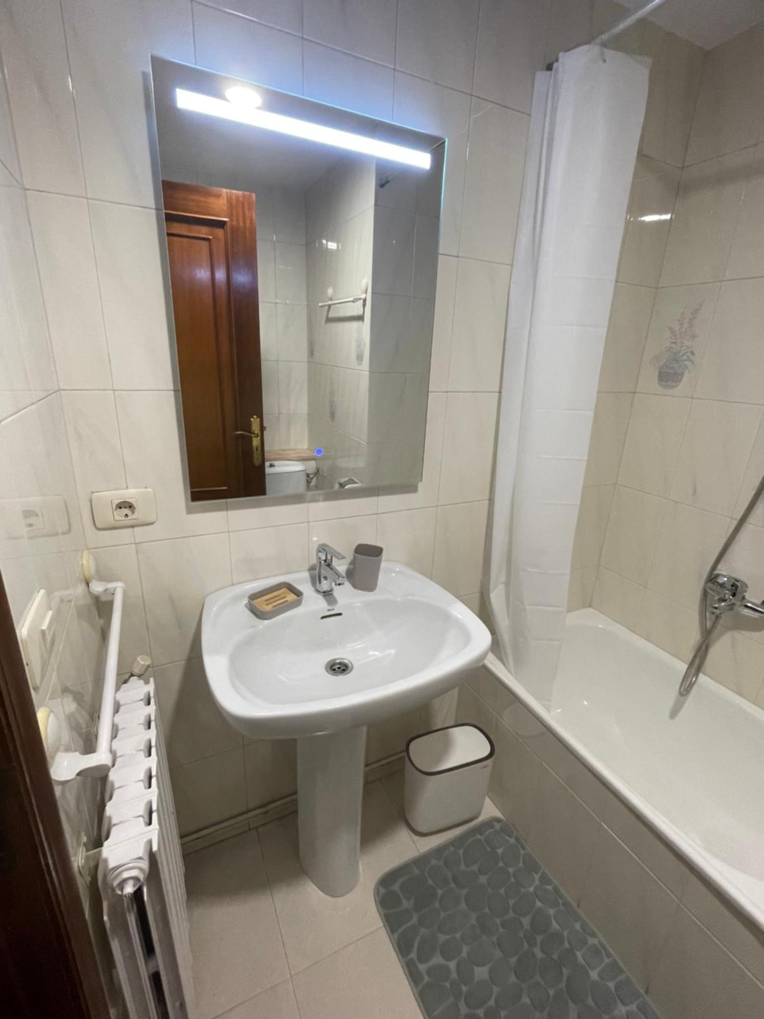 Apartamentos Demar Luis Casais O Grove Quarto foto